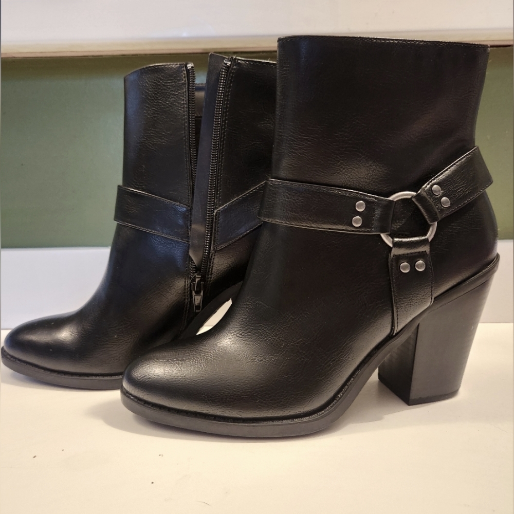 ESpirit Black Booties